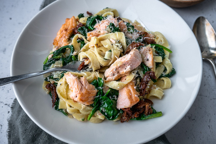 Tagliatelle-met-zalm.jpg